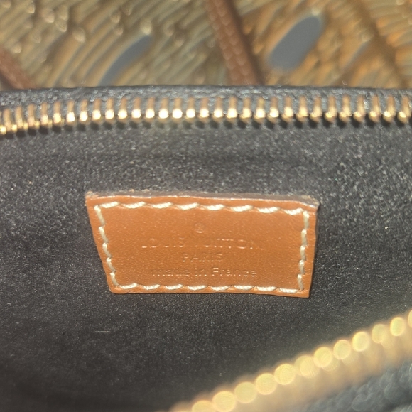 Louis Vuitton Mini Bag in Black and Brown - Picture 5 of 10